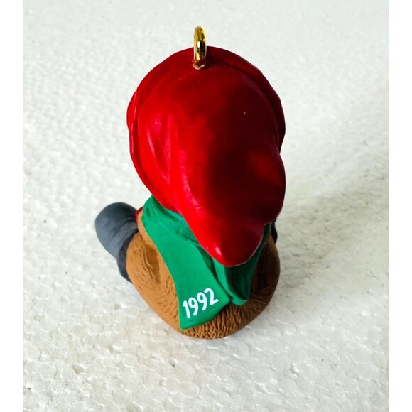 VTG 1992 Hallmark Toboggan Tail Keepsake Ornament Beaver & Baby Sledding Fun - Picture 6 of 13